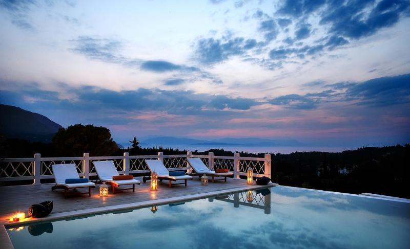 Castello Di Vista Hotell Ypsos Exteriör bild